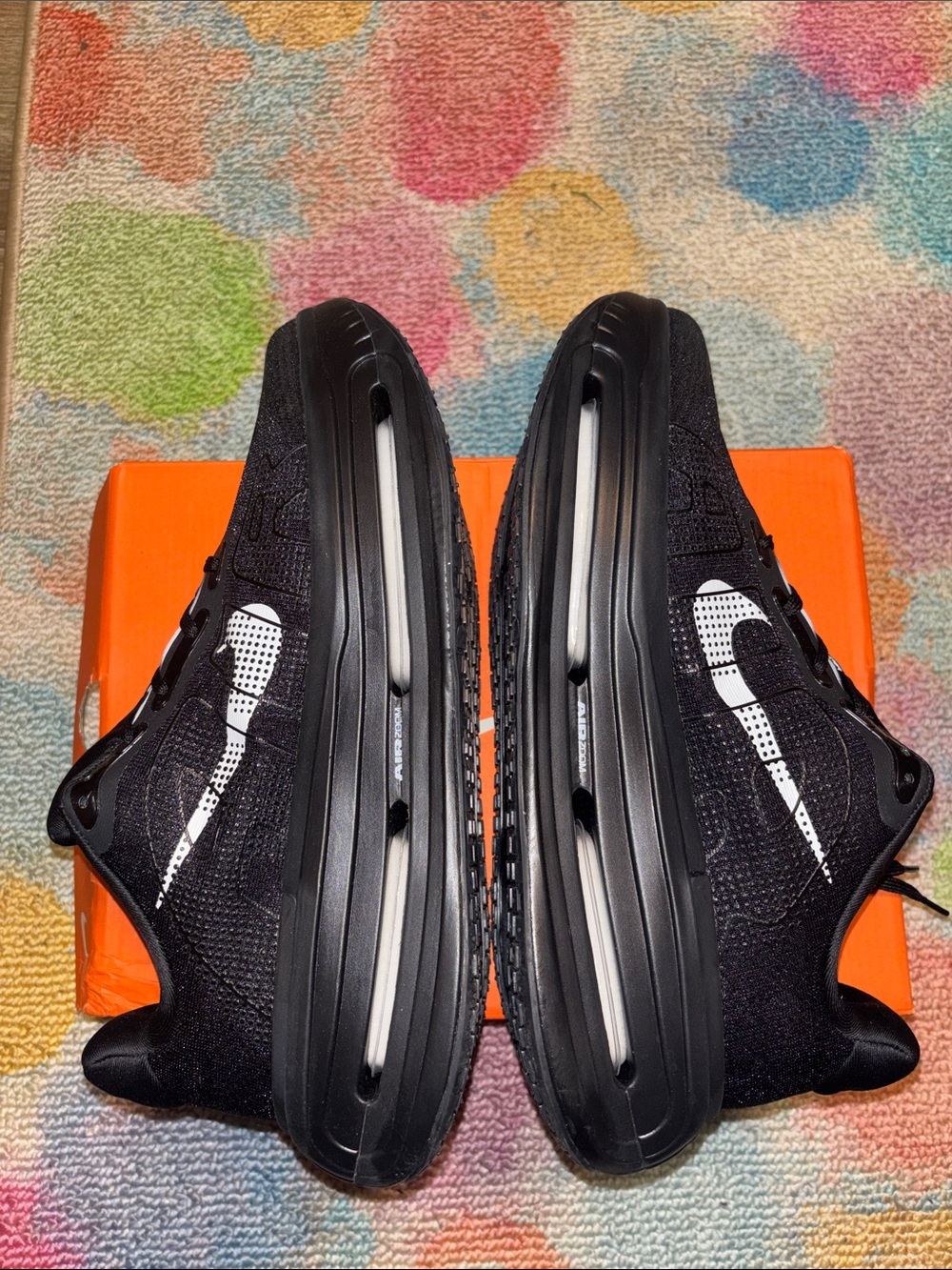 Nike Black and White Running Sneakers with Elevated Air Sole - Picture 5 of 7